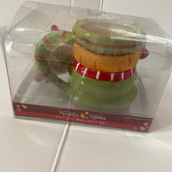 NOB Kringle's Kitchen Holiday Mug Gift Set: Elf Ceramic Mug & Spoon Rest Bad Box - Picture 7 of 11
